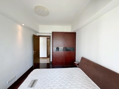 次卧