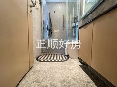 东北向卫生间