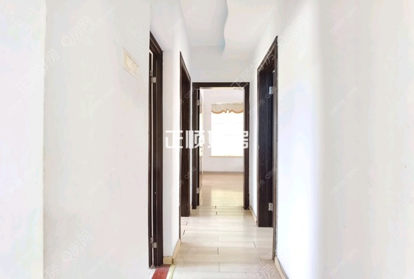 走廊12863882