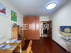 南向次卧