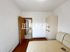 次卧