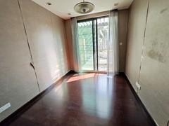 2楼次卧