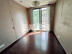 2楼次卧