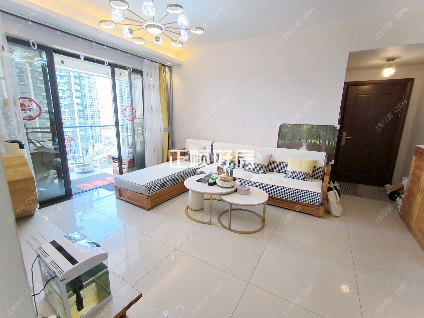 珠海市 新香洲 云顶澜山北区91平方三房仅售215万