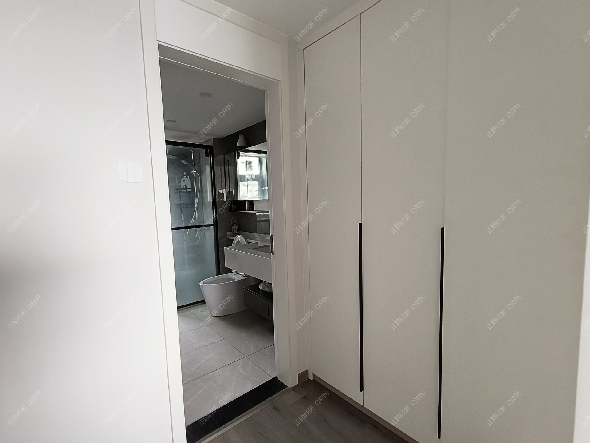 珠海华发峰尚二期 其他照片_华发峰尚  四房两厅 豪华装修  业主诚心卖