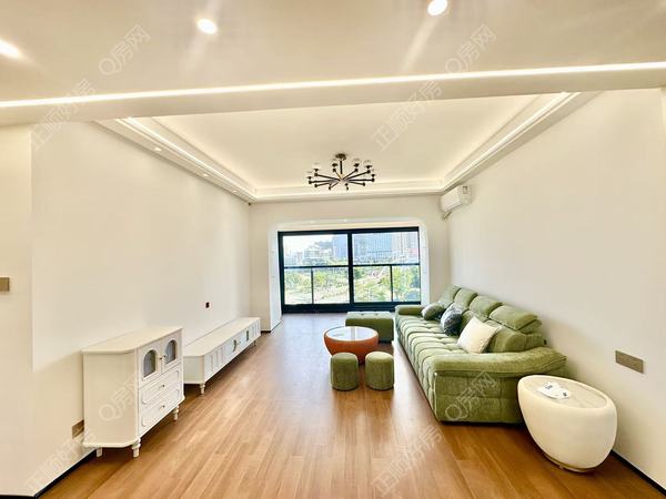 bf3e33a549659bb1e94c3a1224196ae2