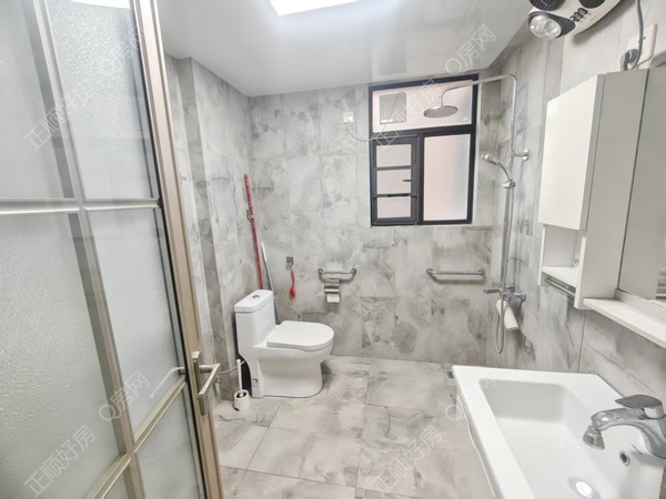 57395dad0deb0553300e08f916e3c007