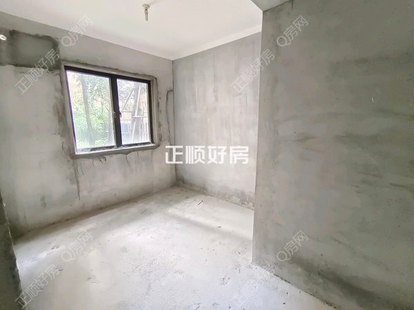 次卧