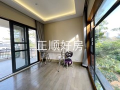三楼次卧