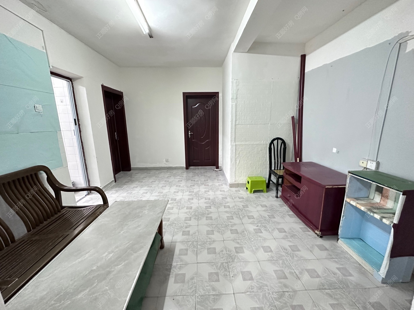 珠海金钟花园其他照片_ 兰埔 金钟花园简装4房2厅 业主诚心出售