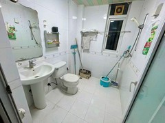 客卫生间