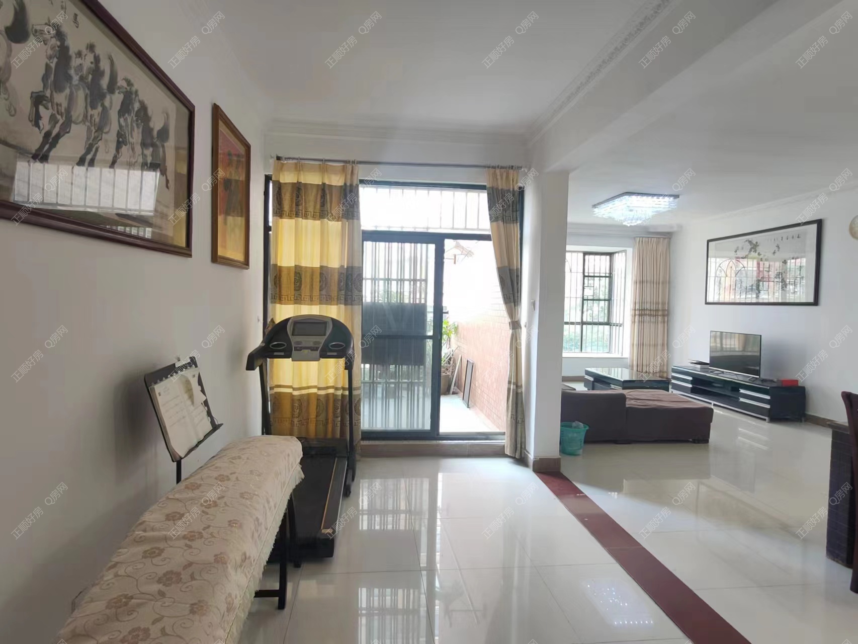 白藤二路 精装大三房，保养好，交通便利