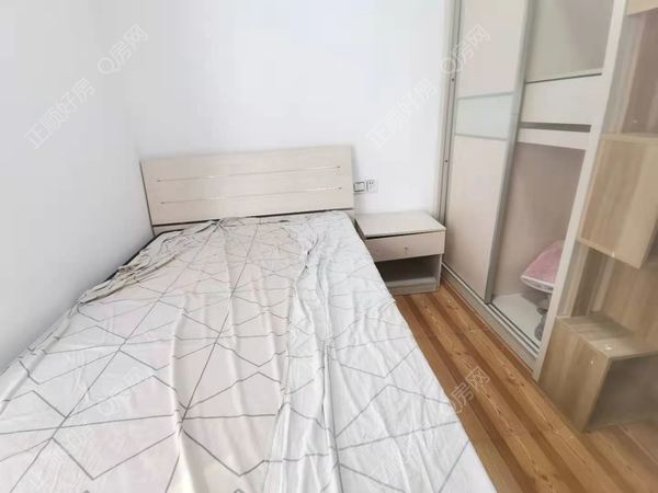 次卧