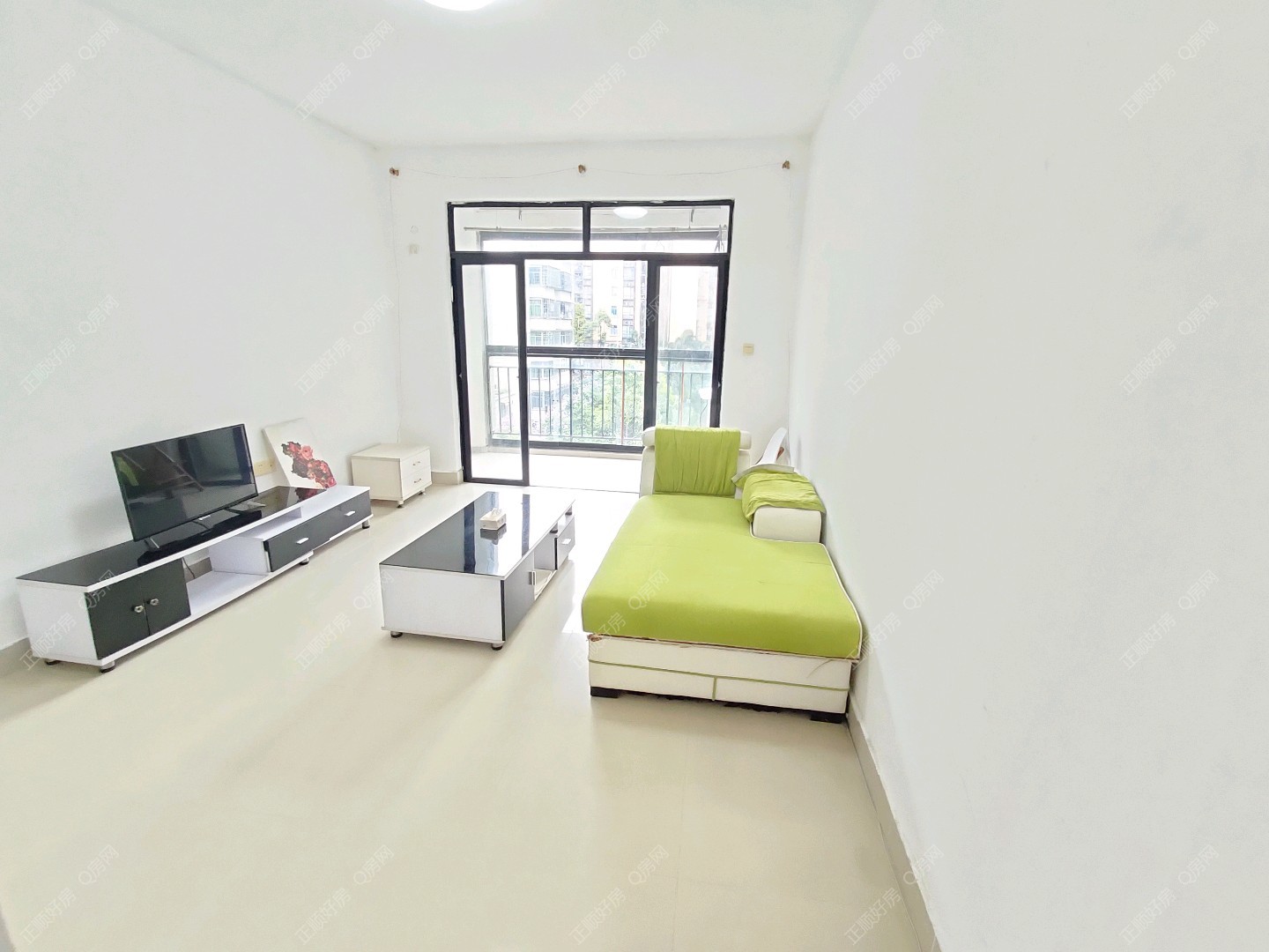 湖心路段 标准一房一厅 拎包入住 户型实用