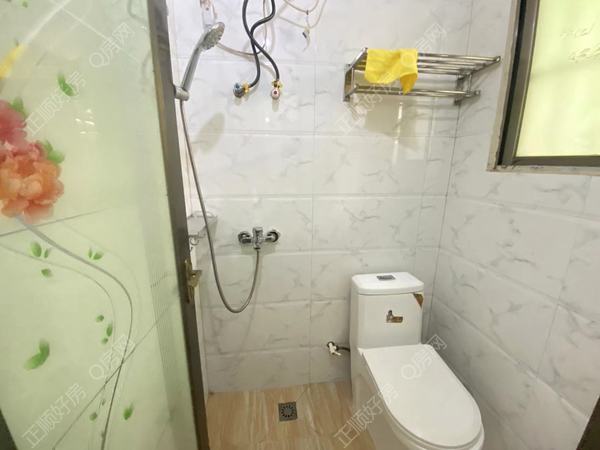 带小院子一房一厅6