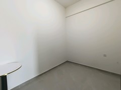 次卧
