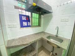 带大院子一房一厅6