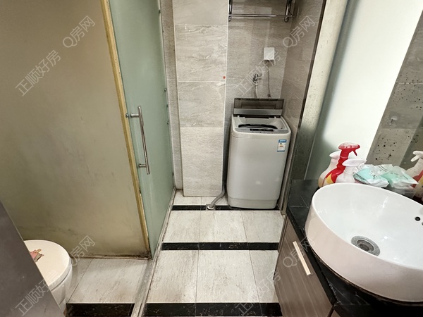 d4a9e951c0dd2bc579d51b9c3c44093