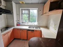 c8b689f437d243d095811279339fb257