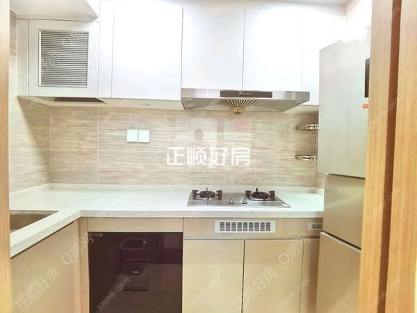 厨房1767502.jpg的人