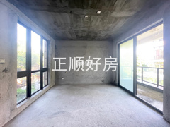 二楼南向主卧