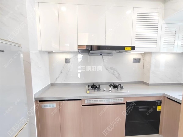 sE77B3DE37EF640F0B82459A348438039.jpg1761296