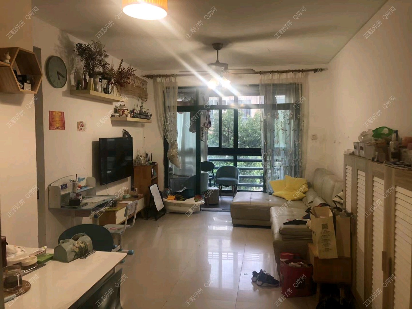 前山，嘉园小区中层南向2房100万