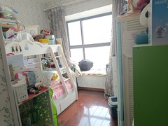 次卧
