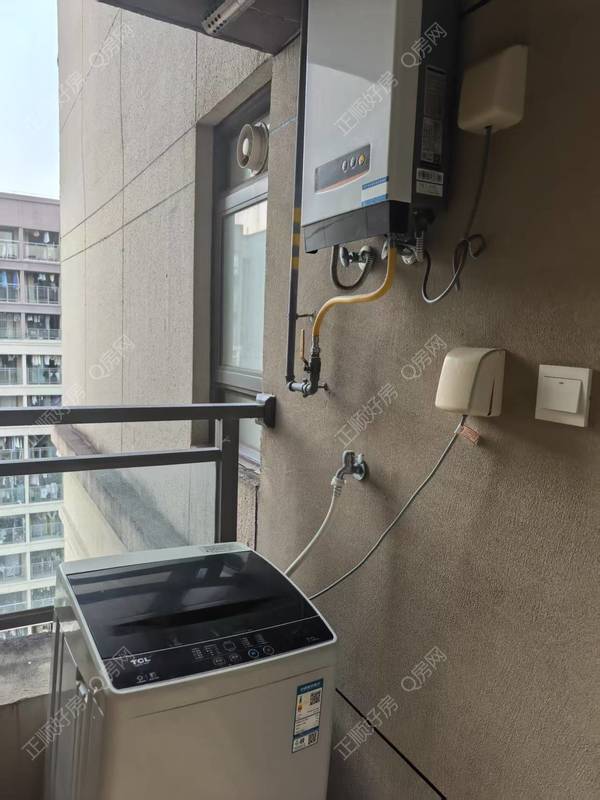 4c0860b70fe373f6fdb580f2921235e3