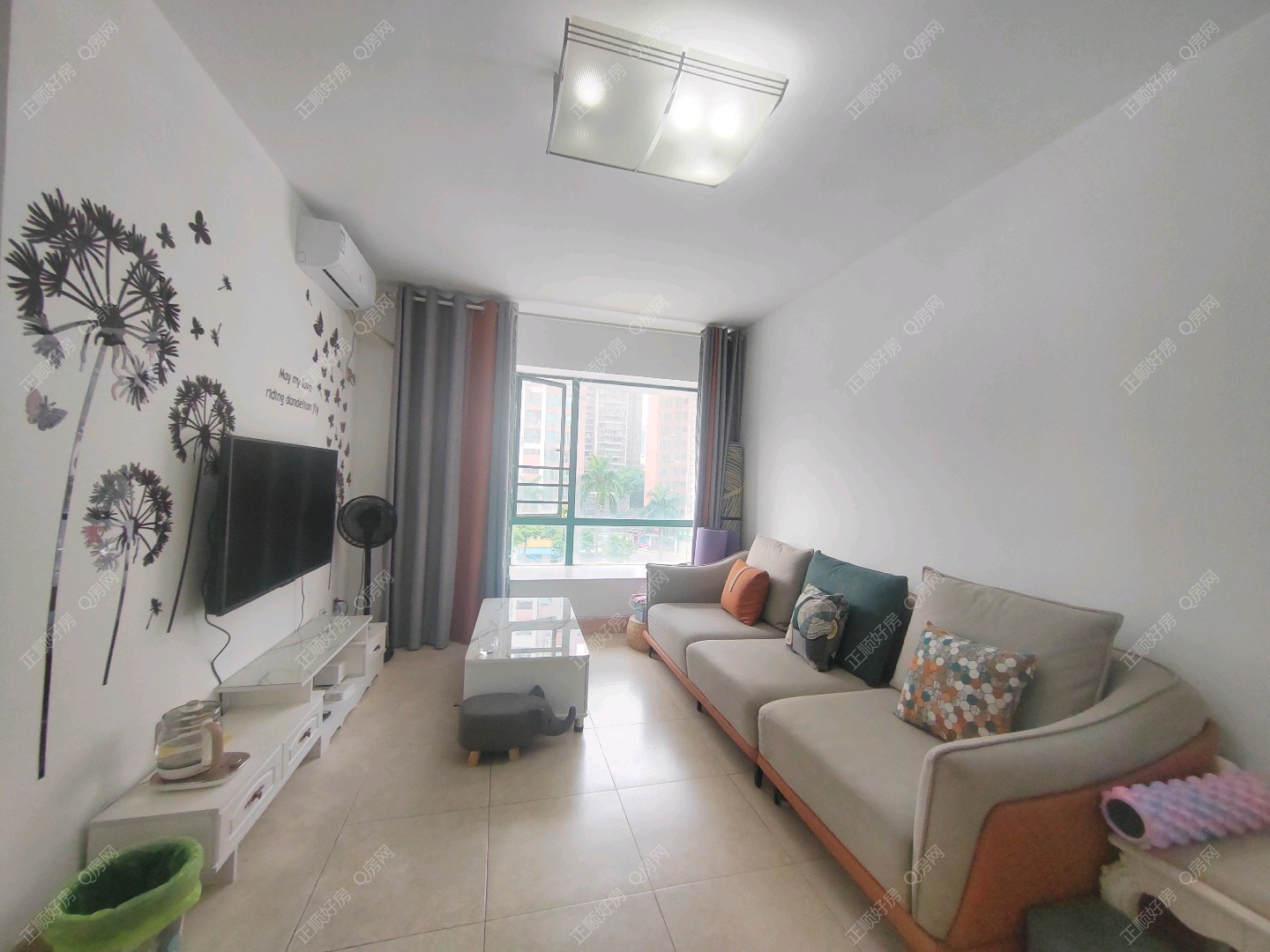 标准的一房一厅，格局方便，华发物业，配套齐全