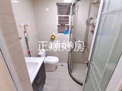 公共卫生间