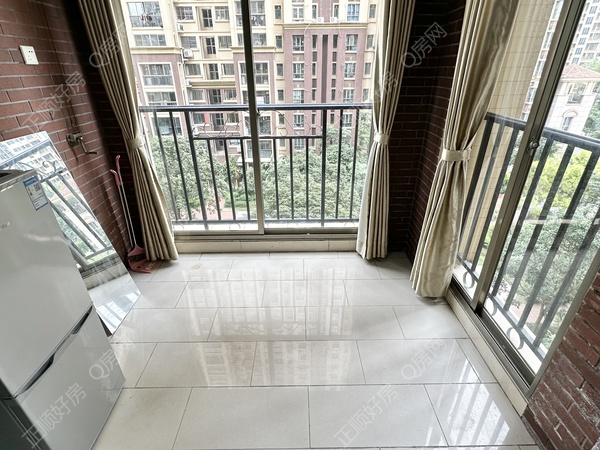 4c611bf23e2fc1e5c66dbd5494d53de