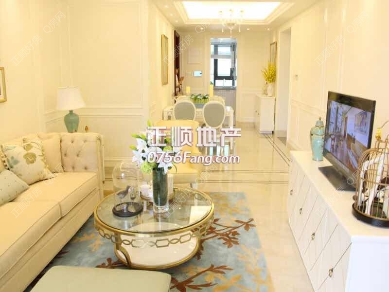 户型图-样板房客厅.jpg