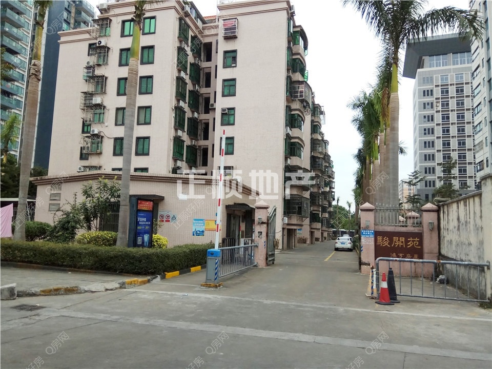 骏开苑大门.jpg