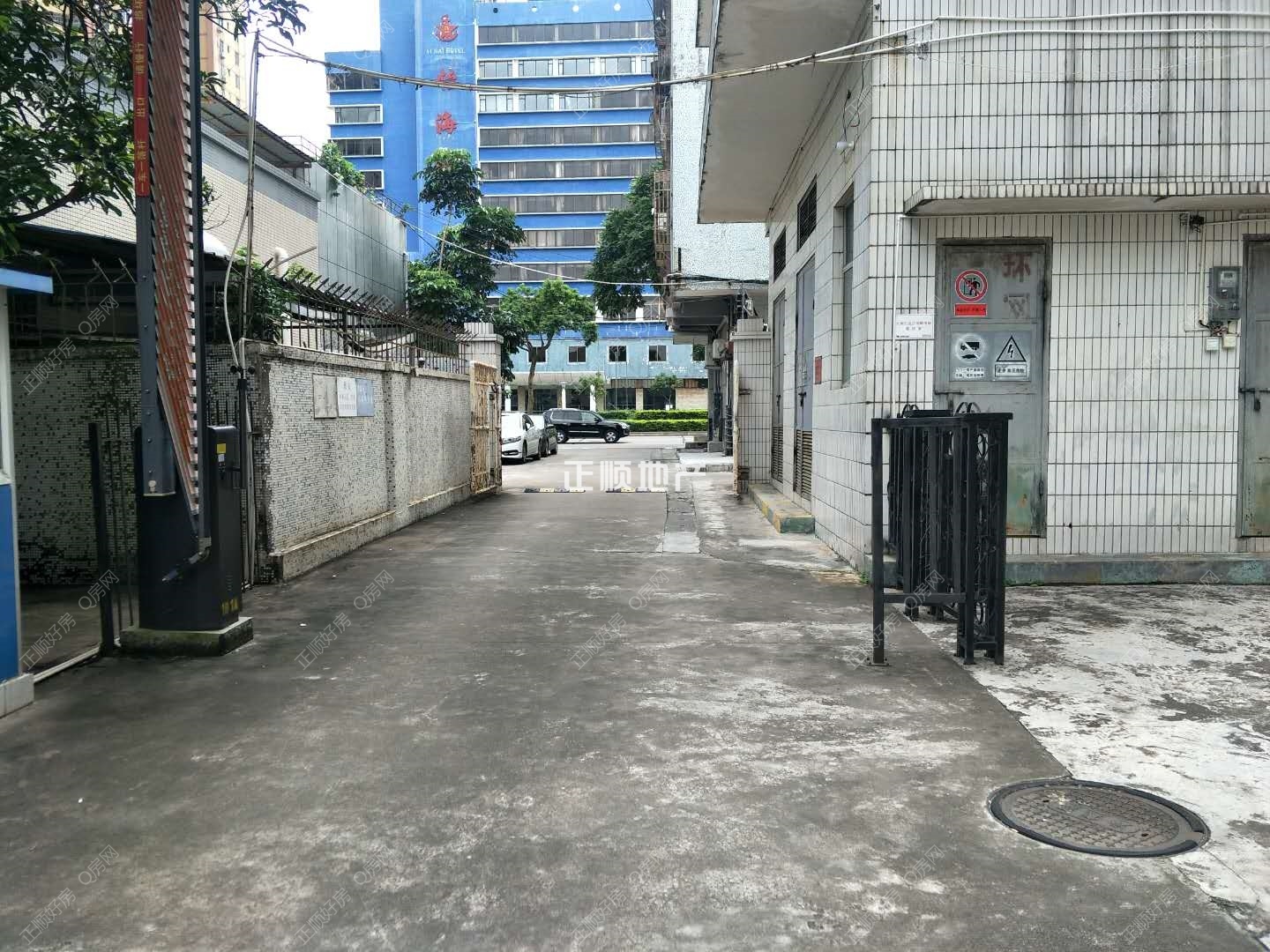 大门出口