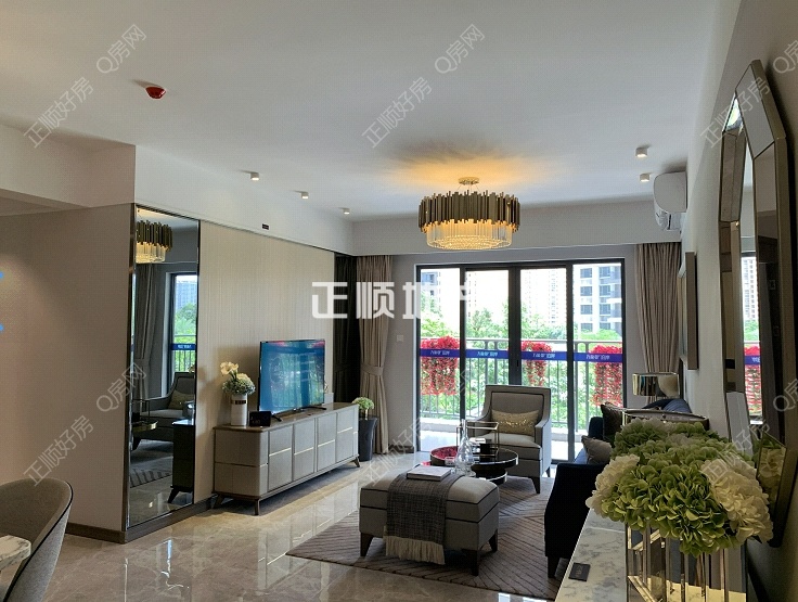 4栋3座105平客厅