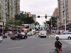 粤海路与华平路十字路口