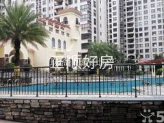 小区游泳池