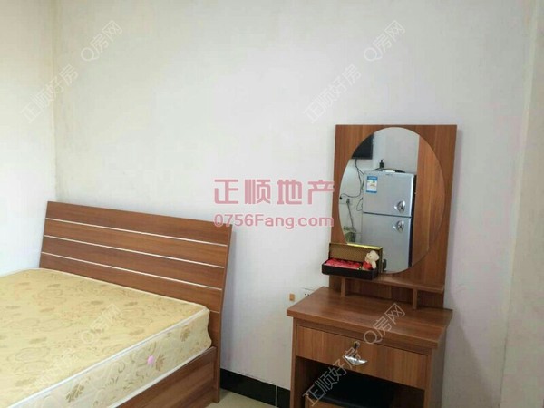 卧室-.jpg