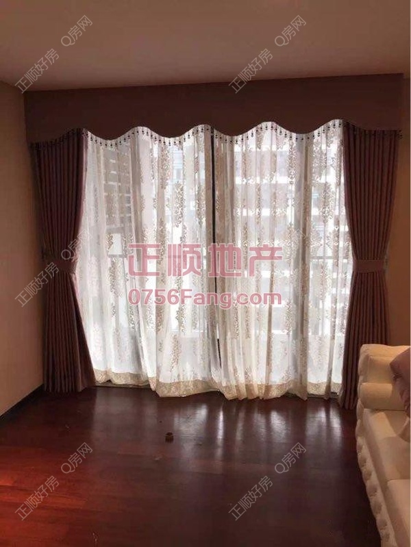 客厅3.jpg