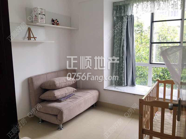 次卧带沙发床.jpg