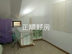 702560867.jpg