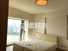 次卧 