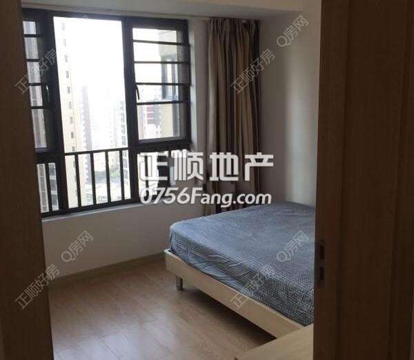 次卧 