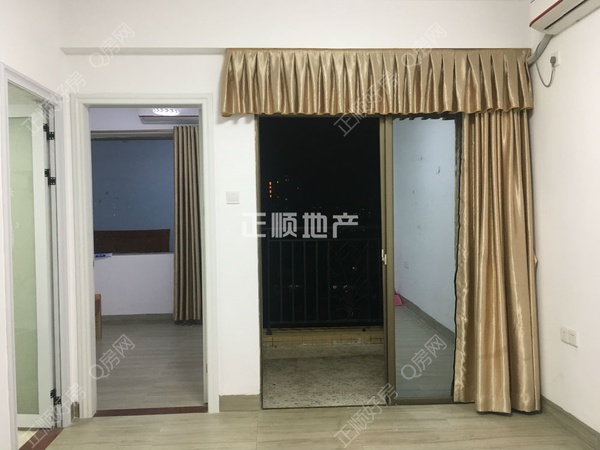 客厅