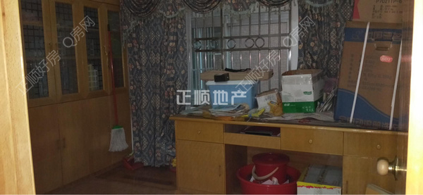 次卧