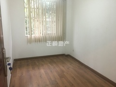 次卧