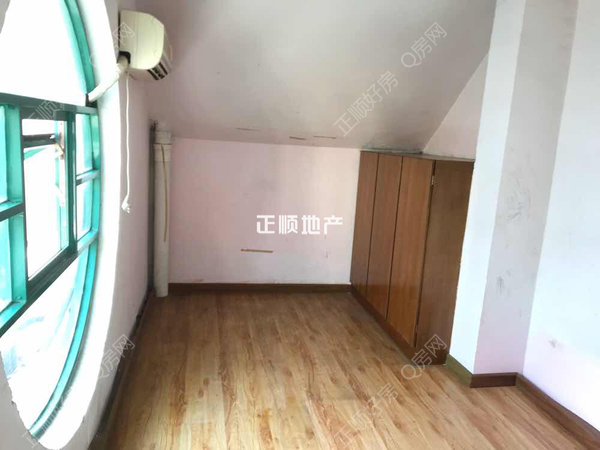 次卧