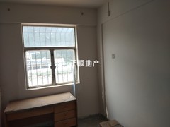 次卧