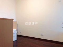 次卧